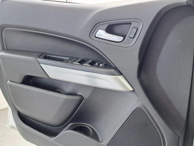 Used 2019 White Chevrolet ZR2 image 23