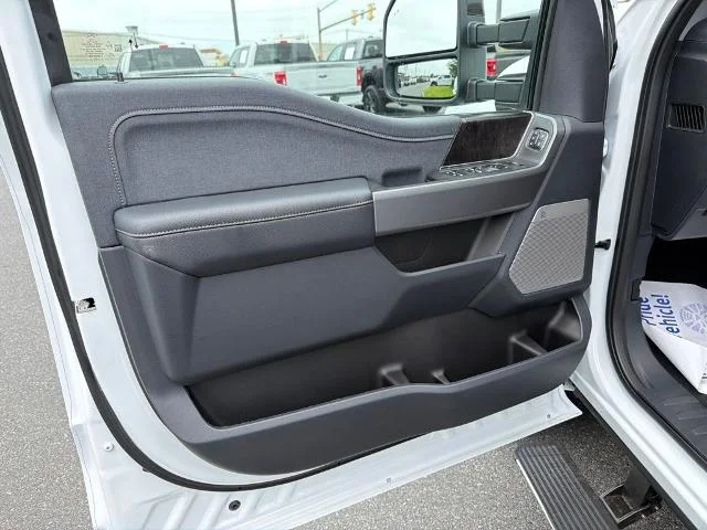 New 2026 Oxford White Ford F-250® Lariat® image 15