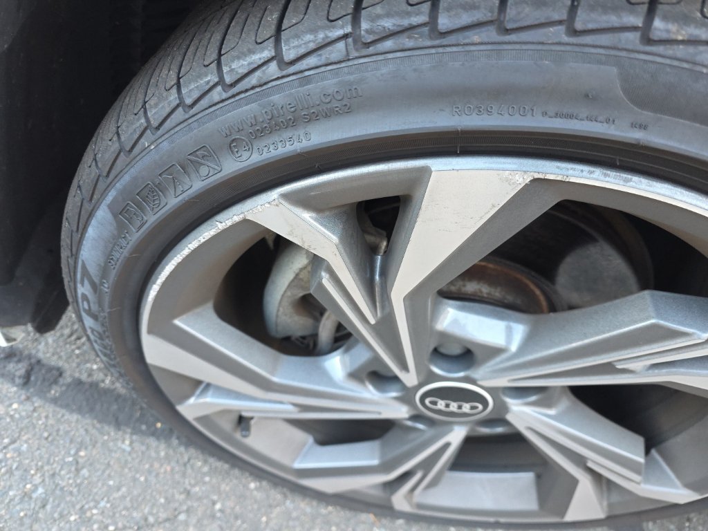 Used 2022 White Audi 40 Premium image 10