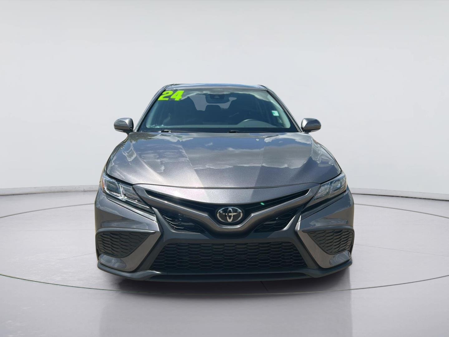 Used 2024 Predawn Gray Mica Toyota SE image 2
