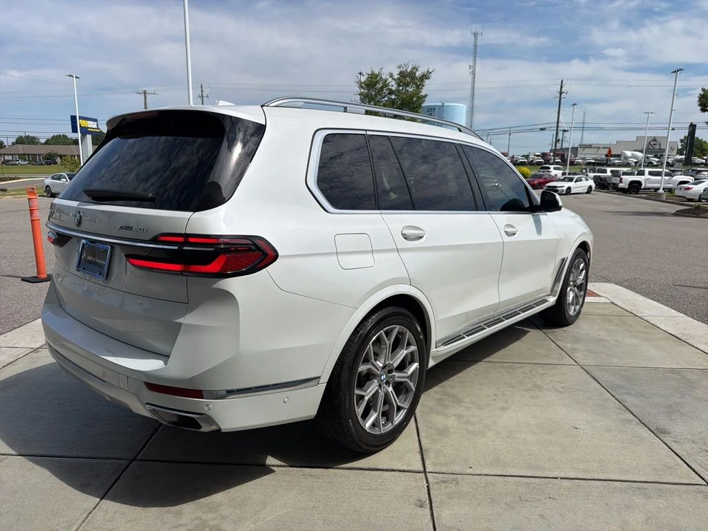Used 2023 Mineral White Metallic BMW xDrive40i image 6