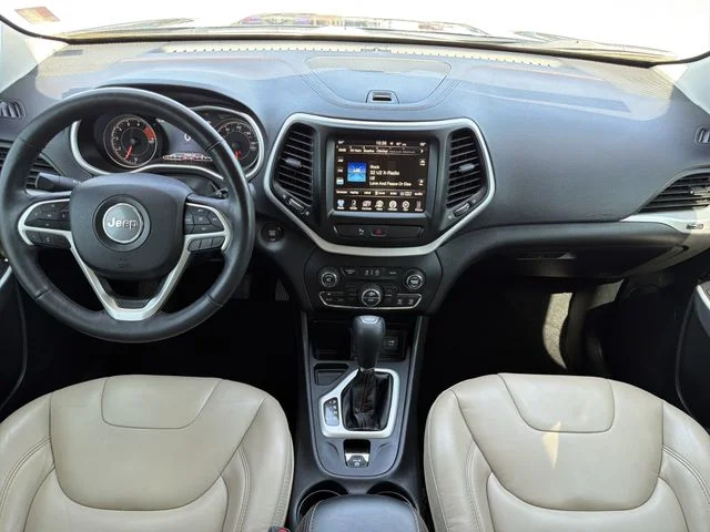 Used 2018 Gray Jeep Limited image 11
