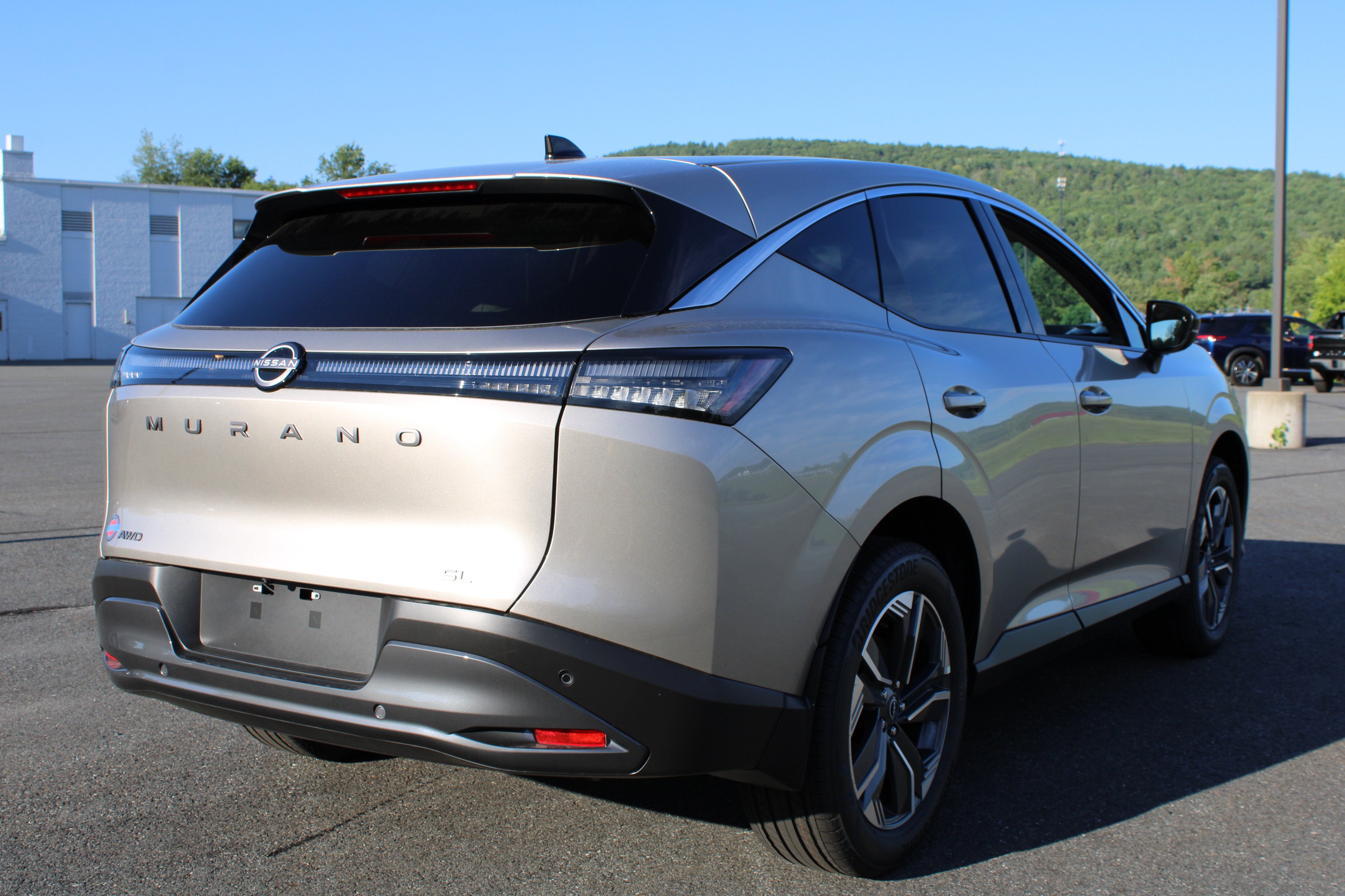 New 2026 Champagne Silver Metallic Nissan SL image 5