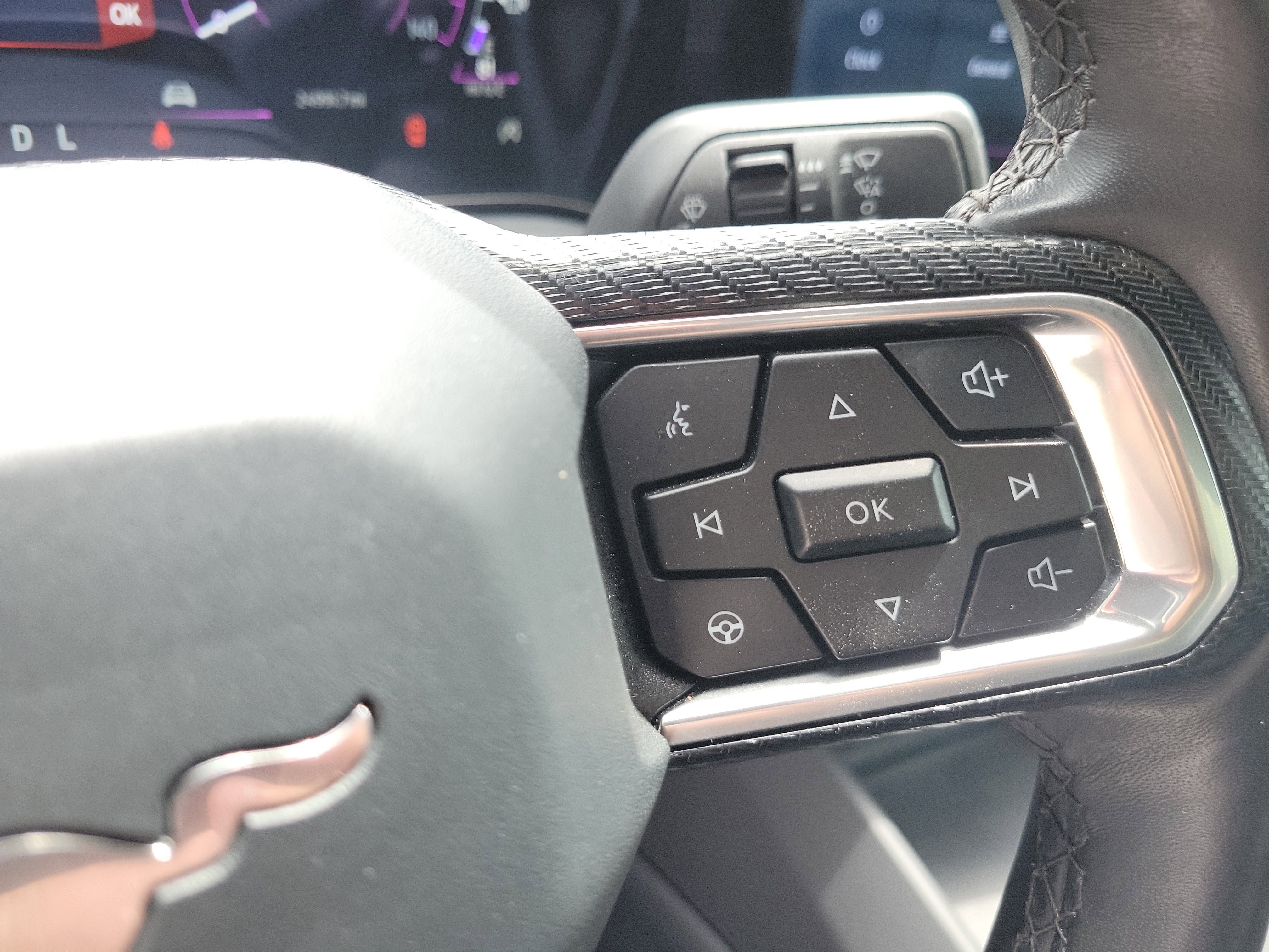 Used 2025 Gray Metallic Ford EcoBoost Premium image 25