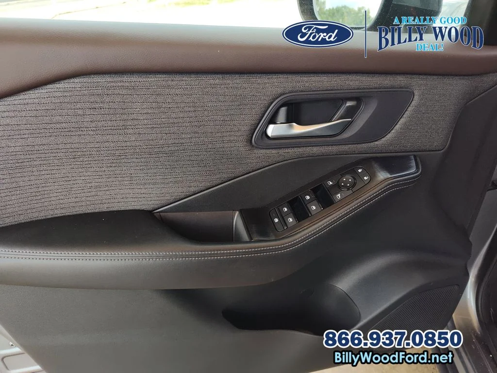 Used 2023 Gun Metallic Nissan SV image 14