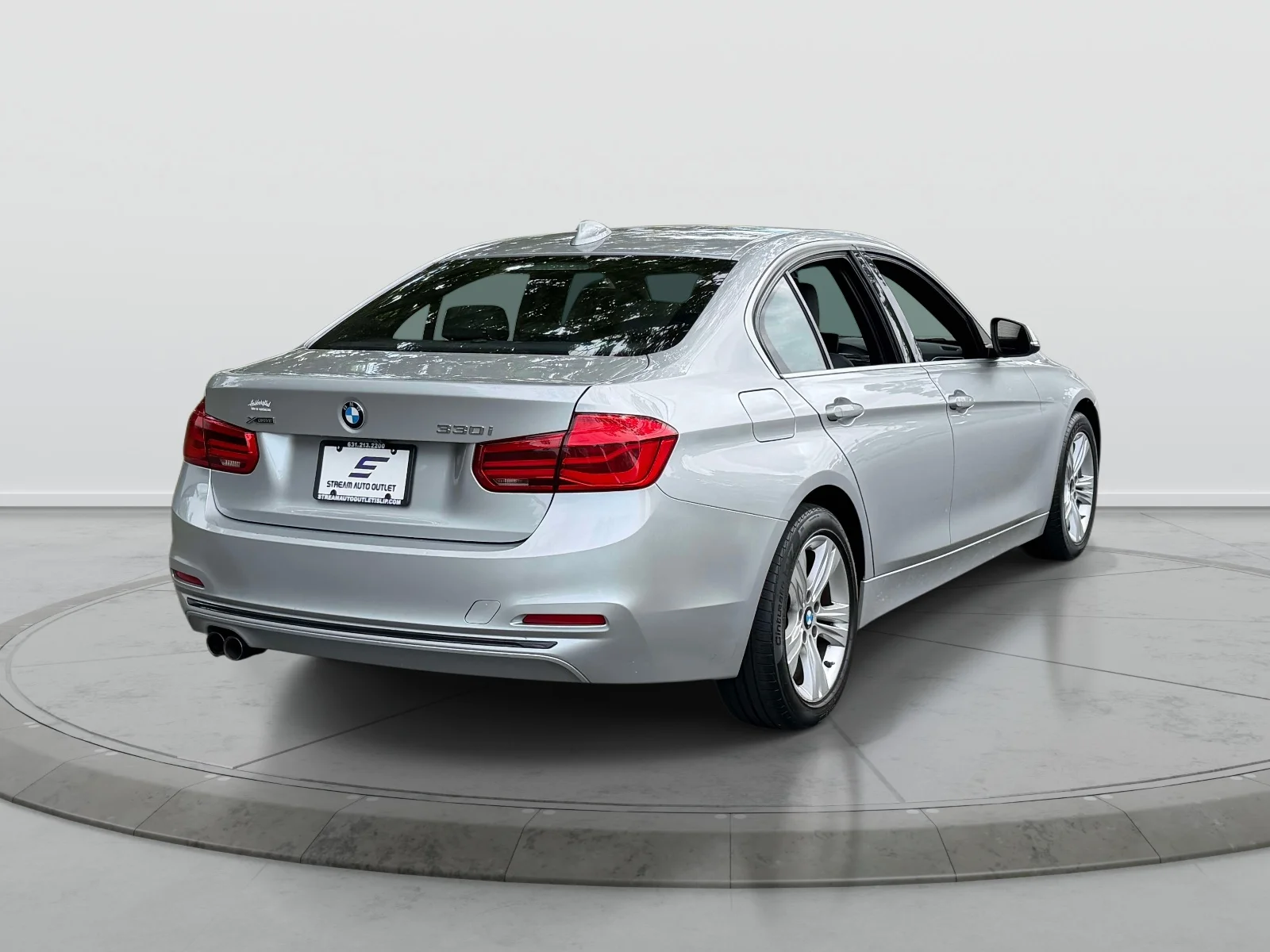Used 2018 Silver BMW 330i xDrive image 6