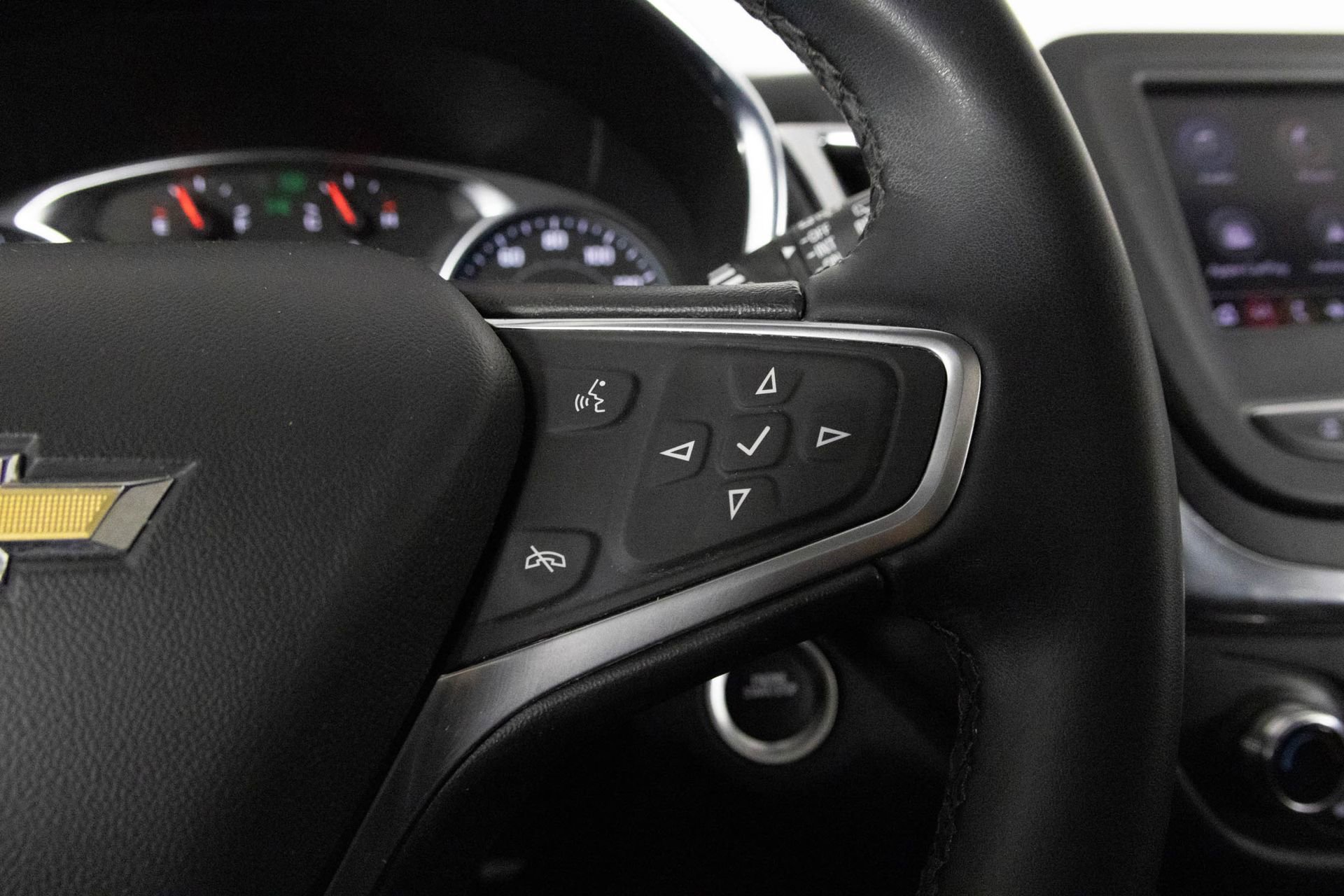 2023 CHEVROLET EQUINOX - Image 29