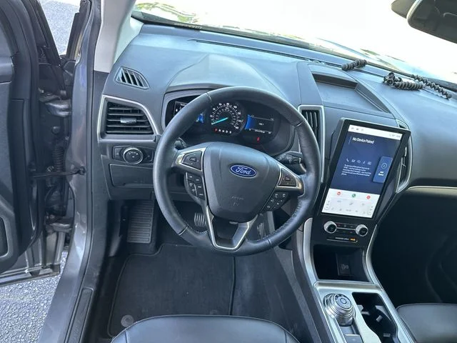 Used 2022 Gray Ford SEL image 15