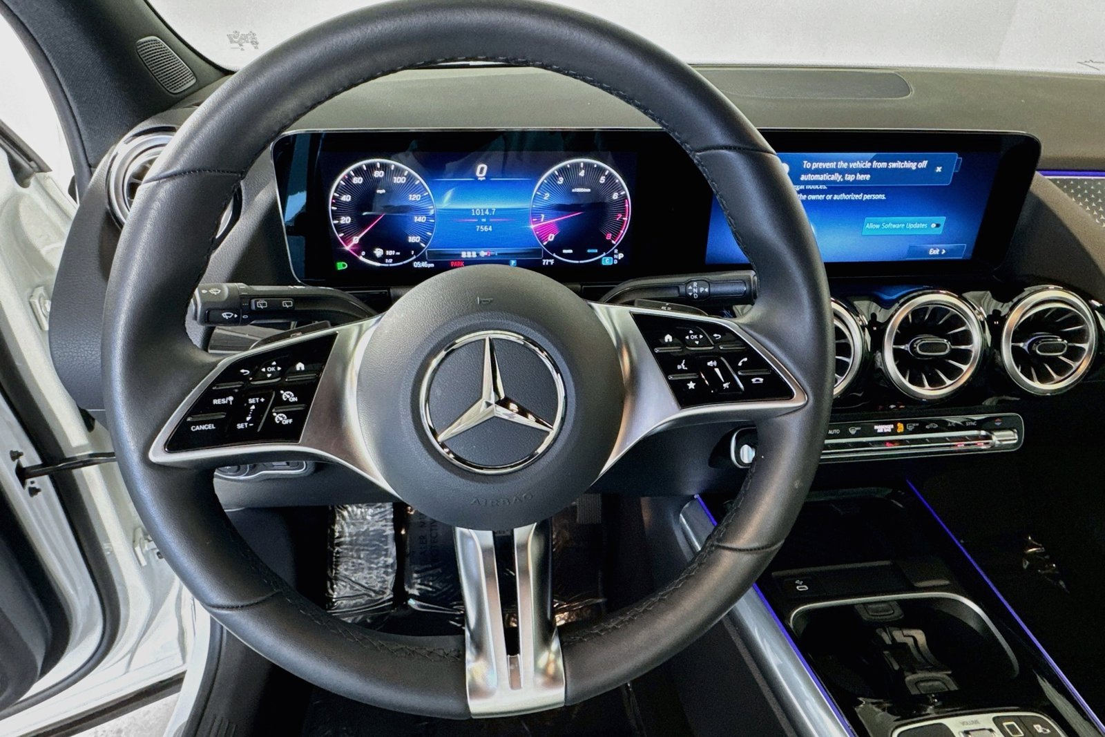 Certified Used 2026 Polar White Mercedes-Benz GLA 250 image 11