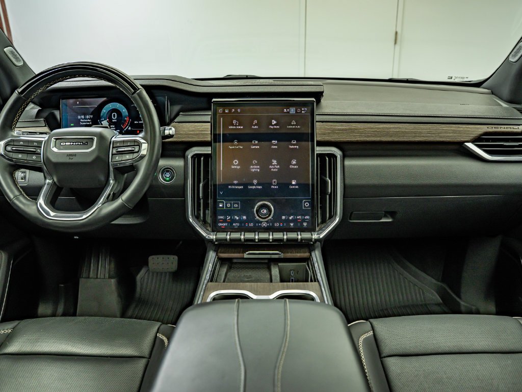 2024 GMC Acadia Denali - Photo 30