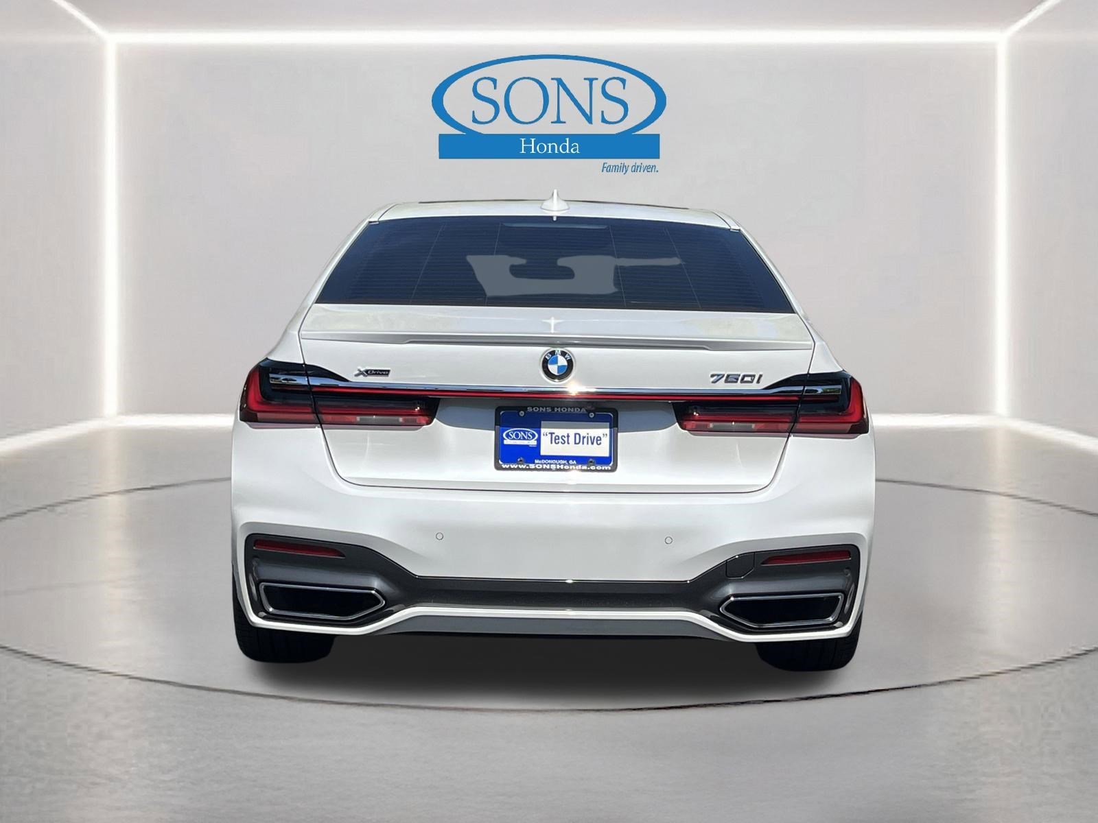 Used 2021 Mineral White Metallic BMW 750i xDrive image 28