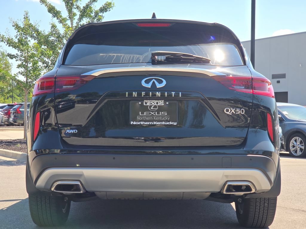 Used 2025 Black Obsidian INFINITI LUXE image 30