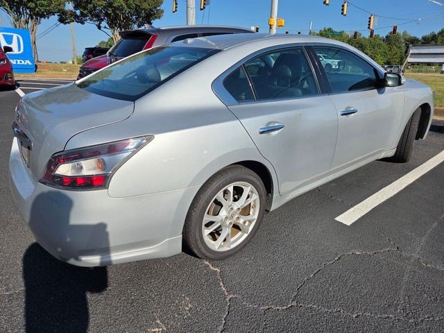 Used 2014 Brilliant Silver Metallic Nissan 3.5 SV image 8