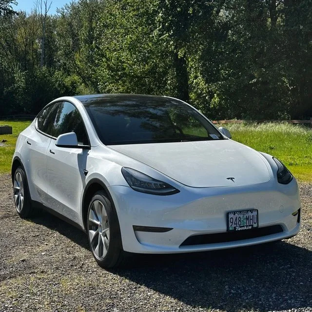Used 2020 Tesla Model Y Long Range with VIN 5YJYGDEE8LF009352 for sale in Gladstone, OR
