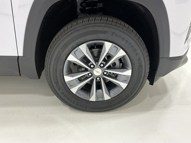 New 2027 Summit White Chevrolet LT image 4