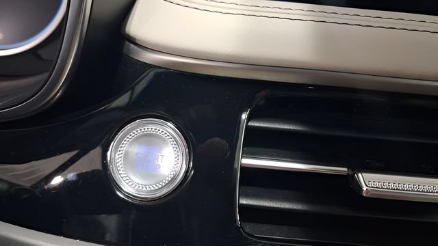2025 GENESIS G70 Standard - Photo 36