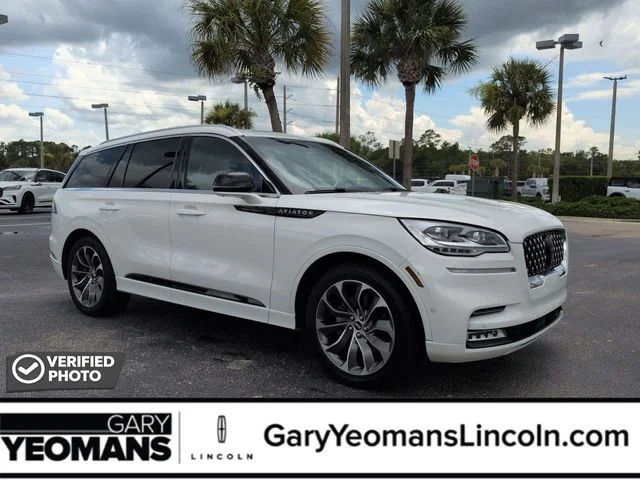 Certified Used 2022 White Metallic Lincoln Grand Touring image 1