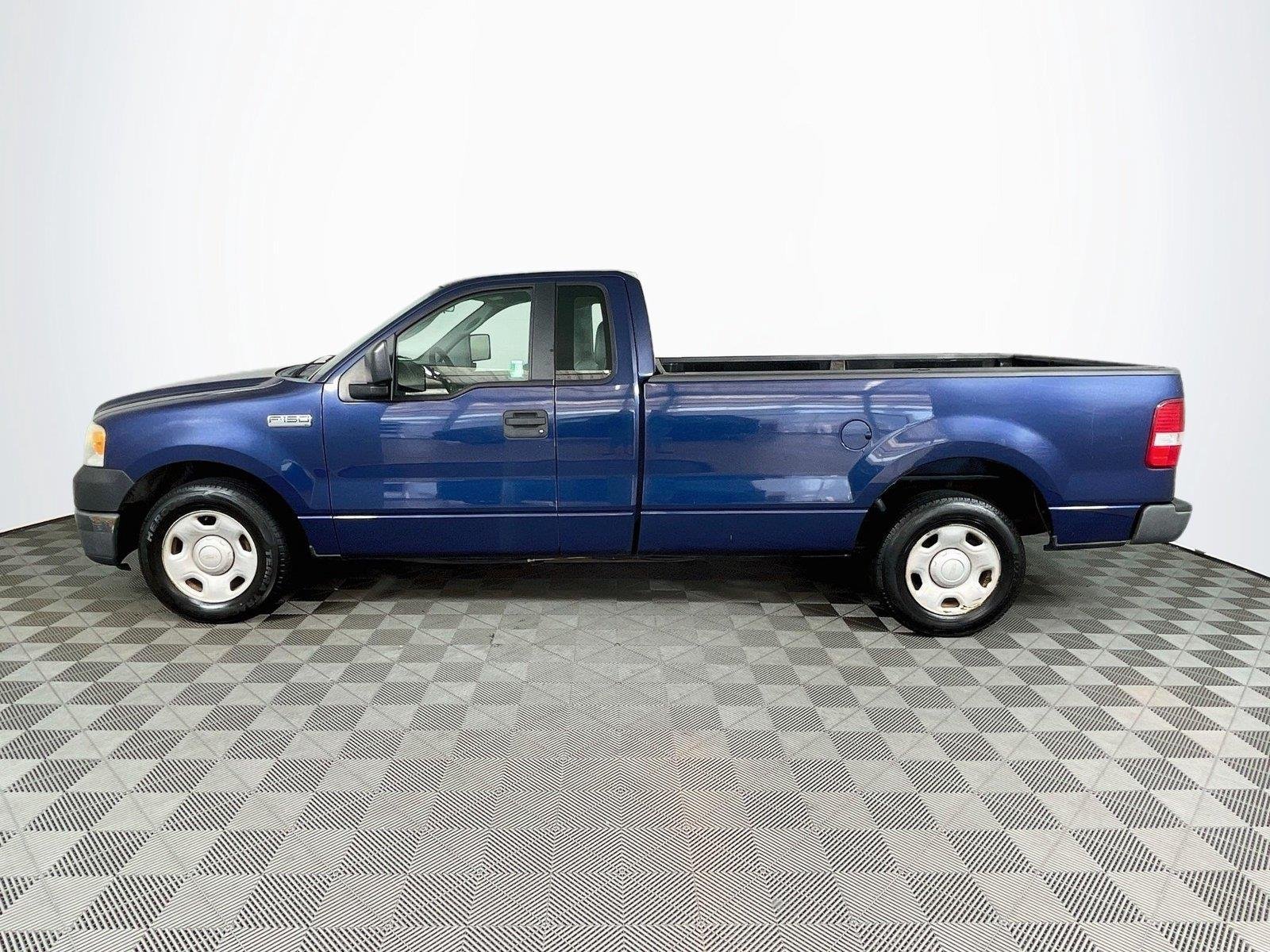 Used 2007 Dark Blue Pearl Metallic Ford XL image 4