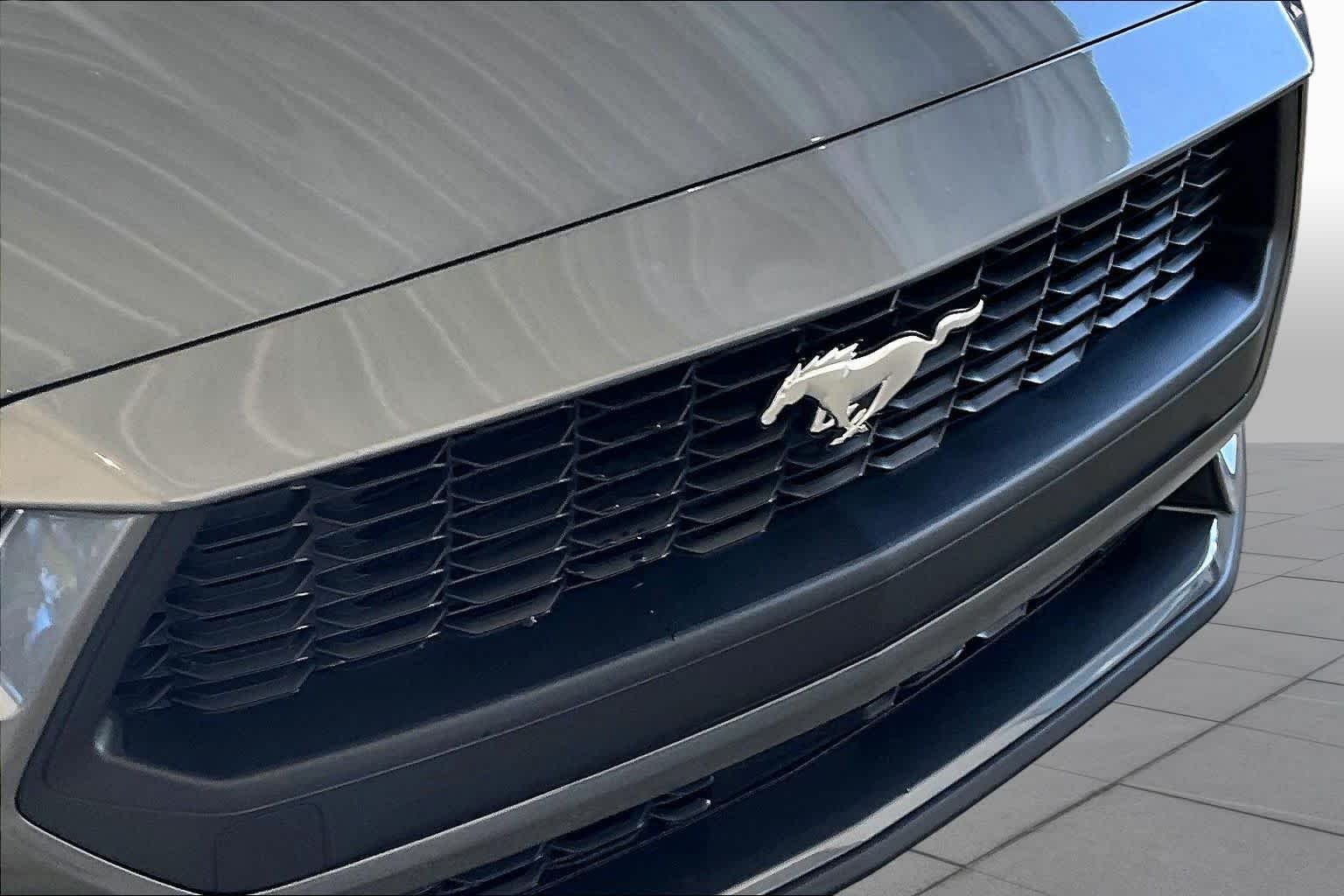 Used 2025 Carbonized Gray Ford EcoBoost image 26