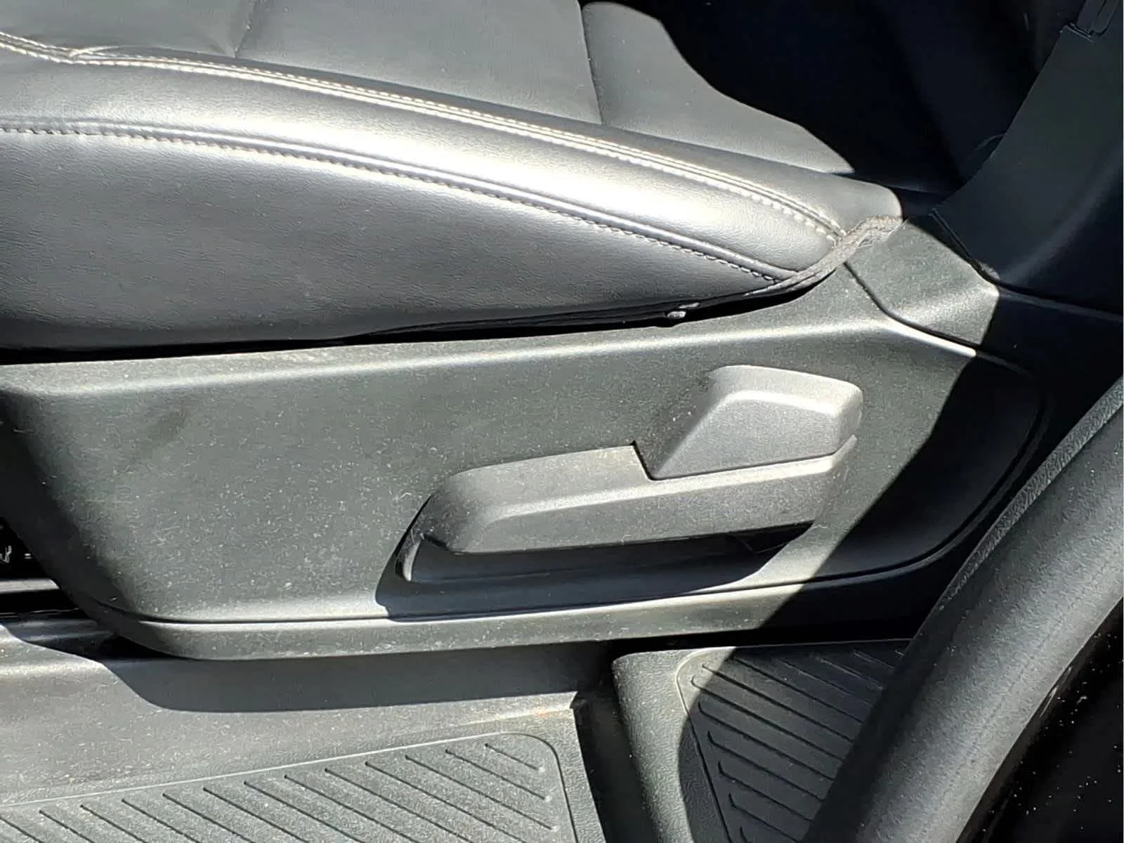 Used 2023 Agate Black Ford XLT image 30