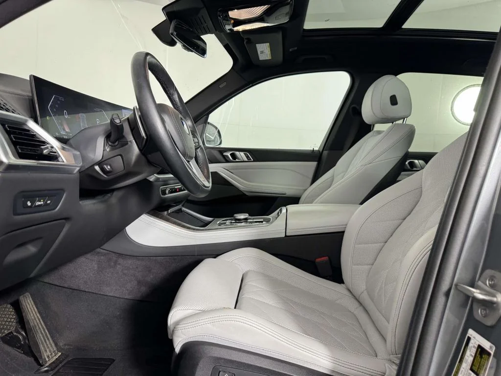 Certified Used 2024 Gray BMW xDrive40i image 4