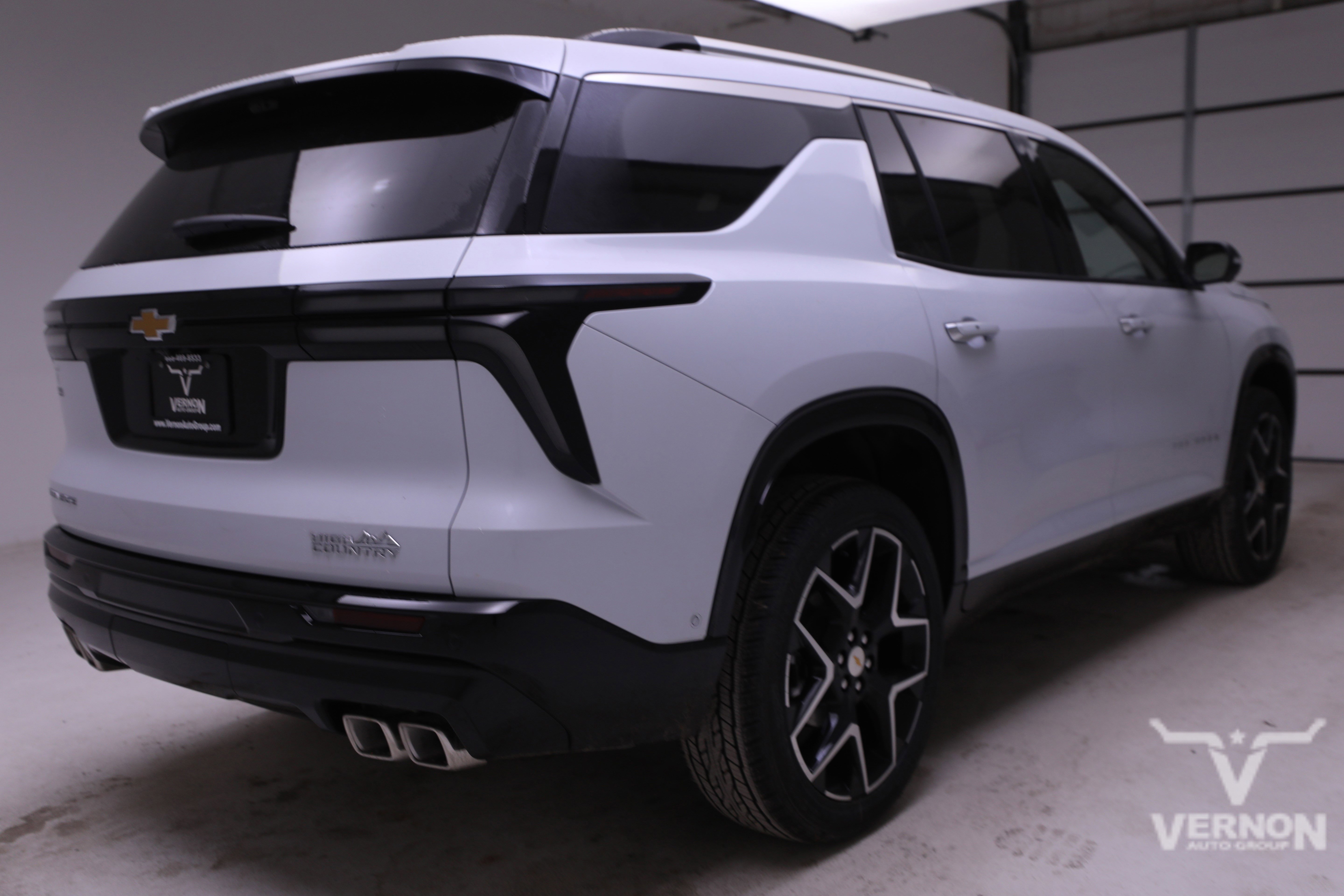 New 2026 Polar White Tricoat Chevrolet N image 5