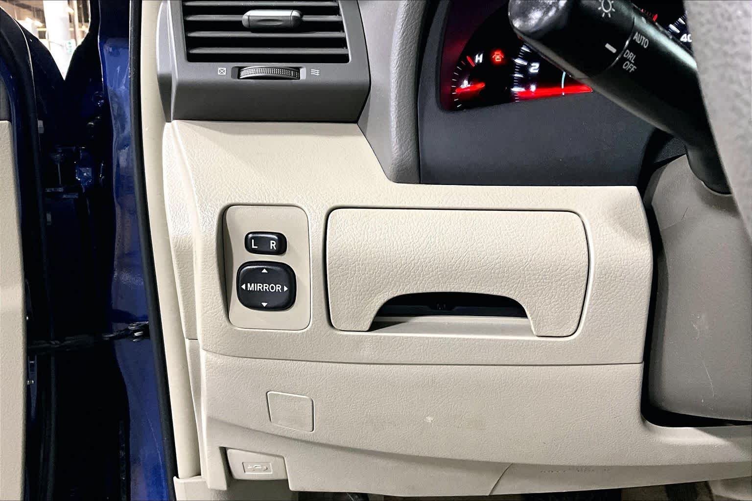 Used 2008 Blue Ribbon Metallic Toyota LE image 34