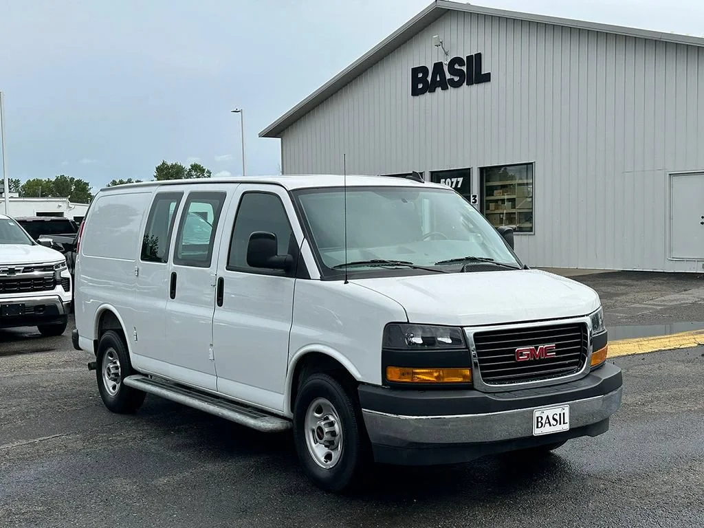 Used 2025 Summit White GMC Work Van image 38
