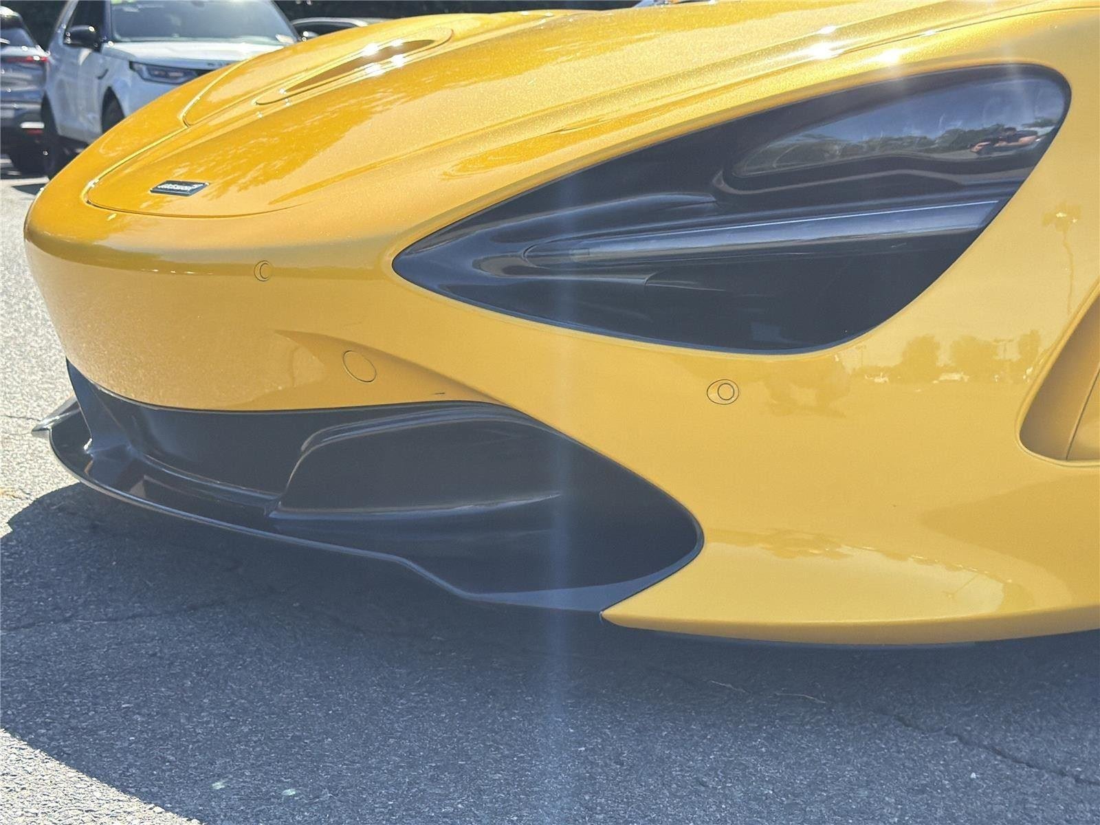 Used 2019 Volcano Yellow McLaren Performance image 29