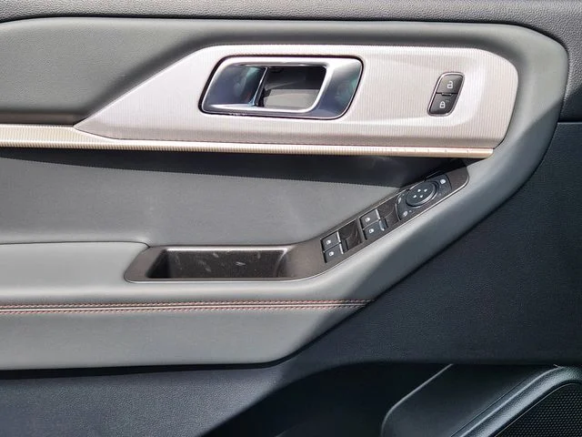 New 2026 Space White Metallic Ford Active image 23
