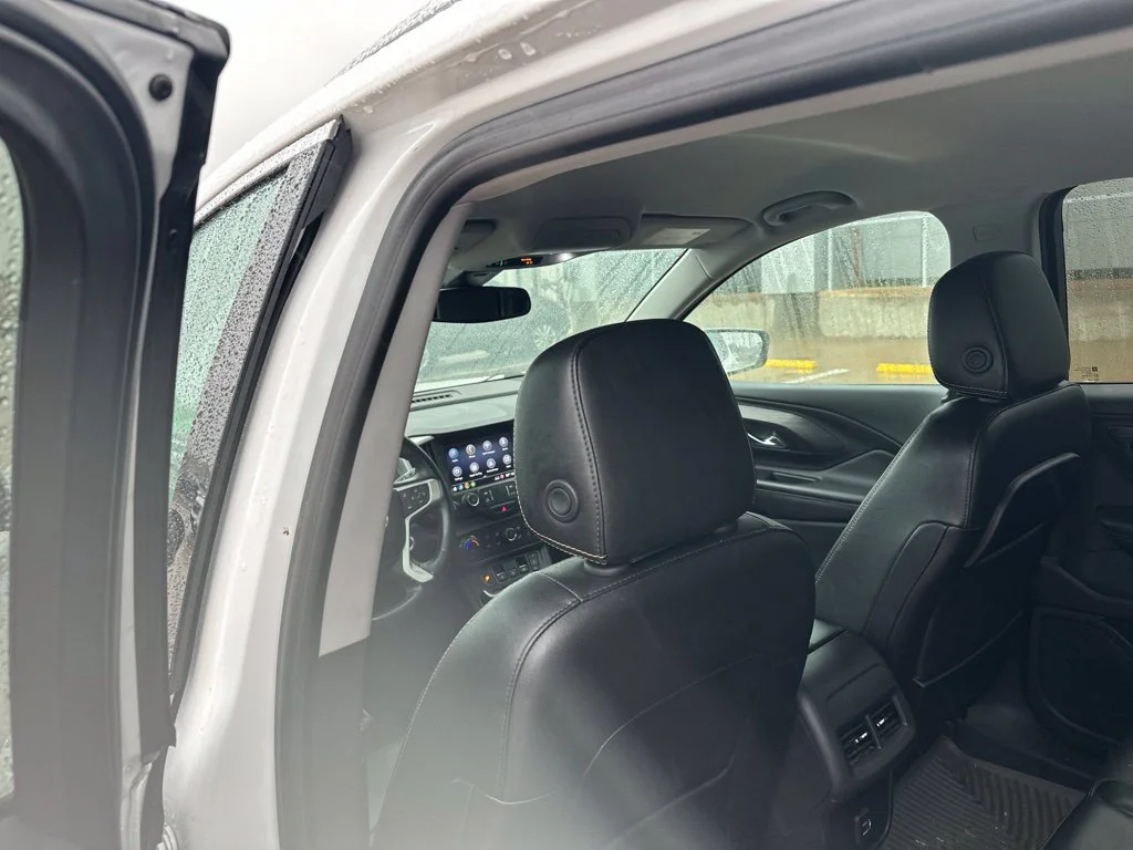 Used 2020 White GMC SLT image 25