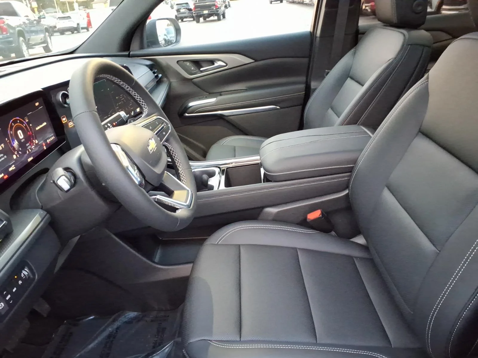 2027 Chevrolet Traverse LT - Photo 7