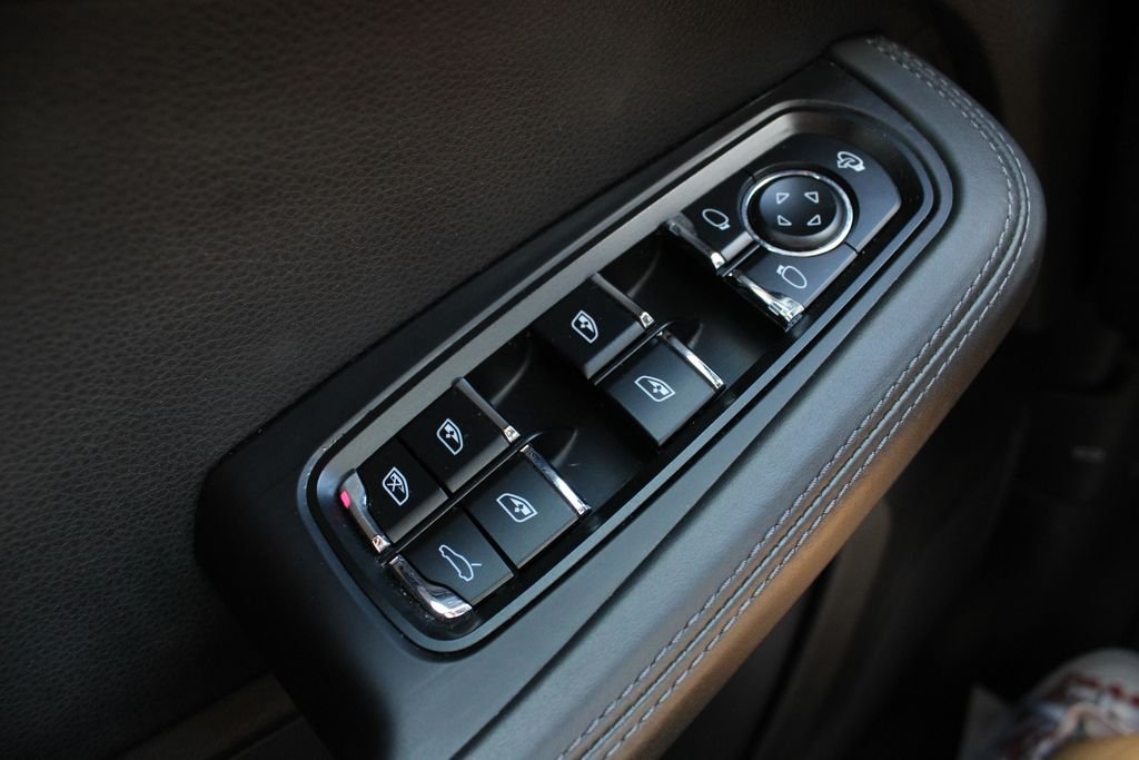 Used 2023 White Porsche T image 7