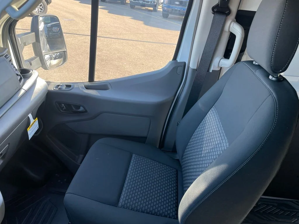 2025 Ford Transit Van Base - Photo 17