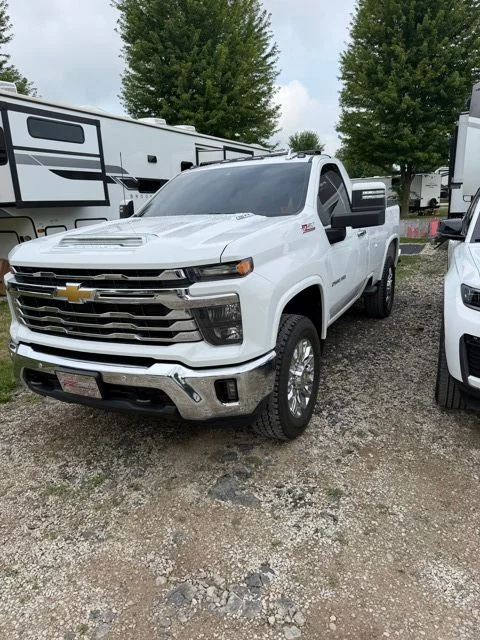 Used 2025 White Chevrolet LT image 2