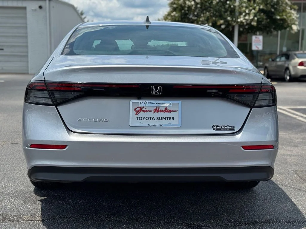 Used 2025  Honda LX image 10