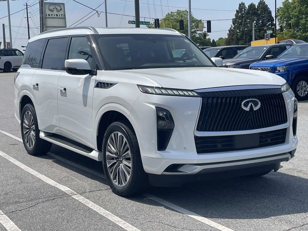 Used 2025 White INFINITI SENSORY image 5