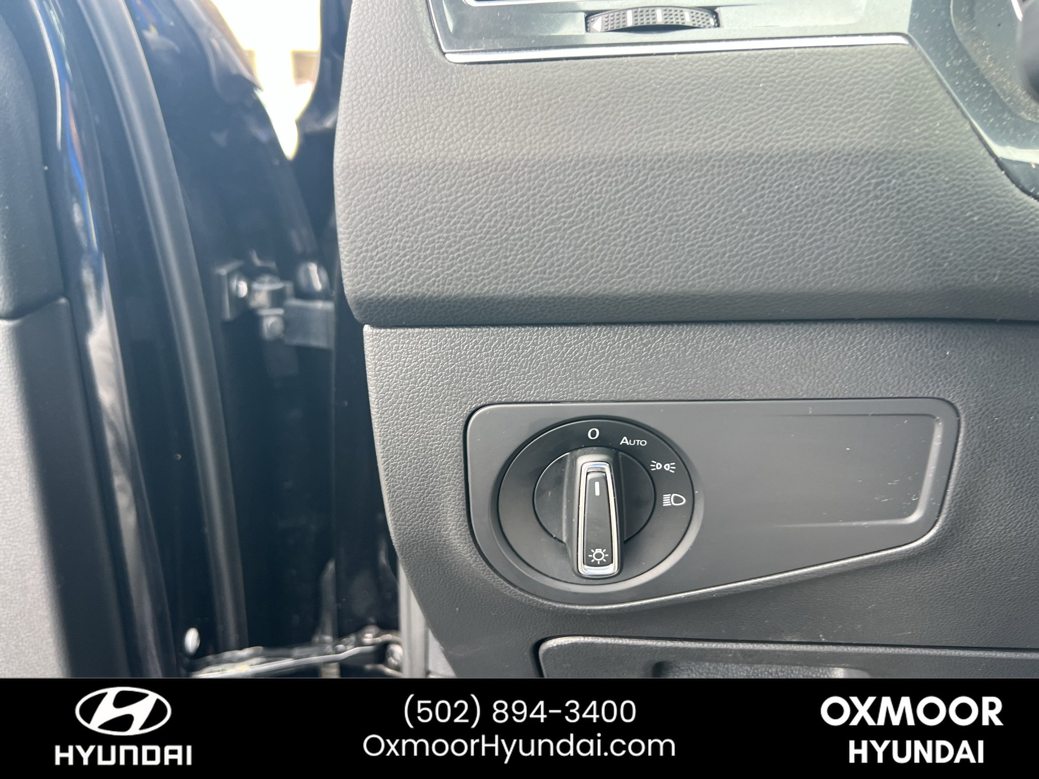 Used 2021 Deep Black Pearl Volkswagen SE image 8