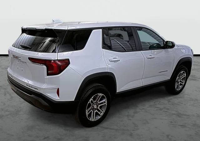 Used 2025 White GMC Elevation image 4