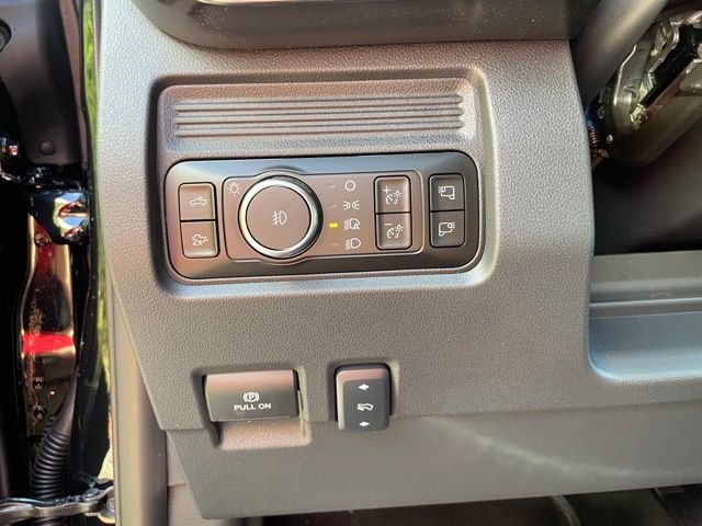 New 2026 Agate Black Metallic Ford F-250® Lariat® image 15
