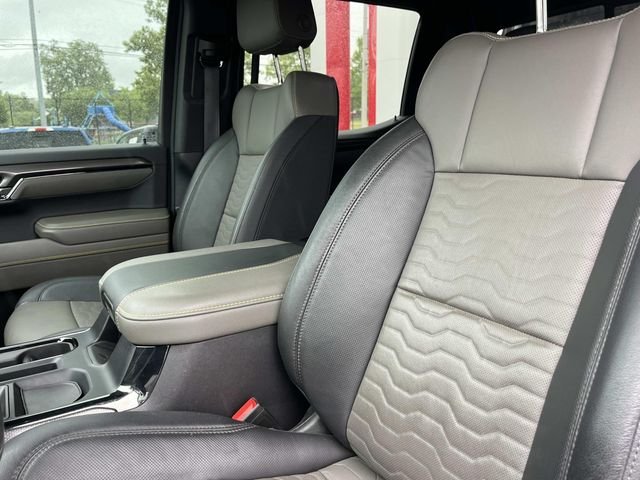 Used 2023 White Chevrolet ZR2 image 31