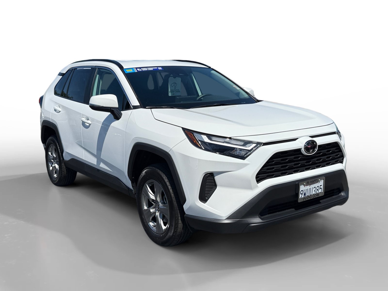 Used 2025 Ice Toyota XLE image 7