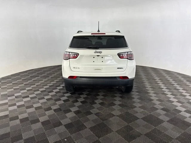 Used 2020 White Jeep Latitude image 6