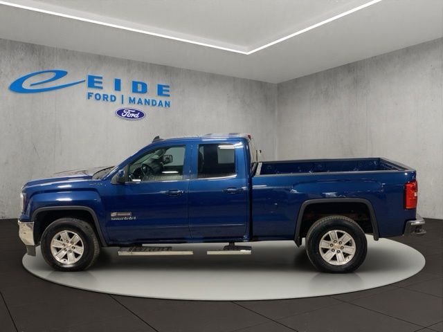 Used 2017 Blue GMC SLE image 9