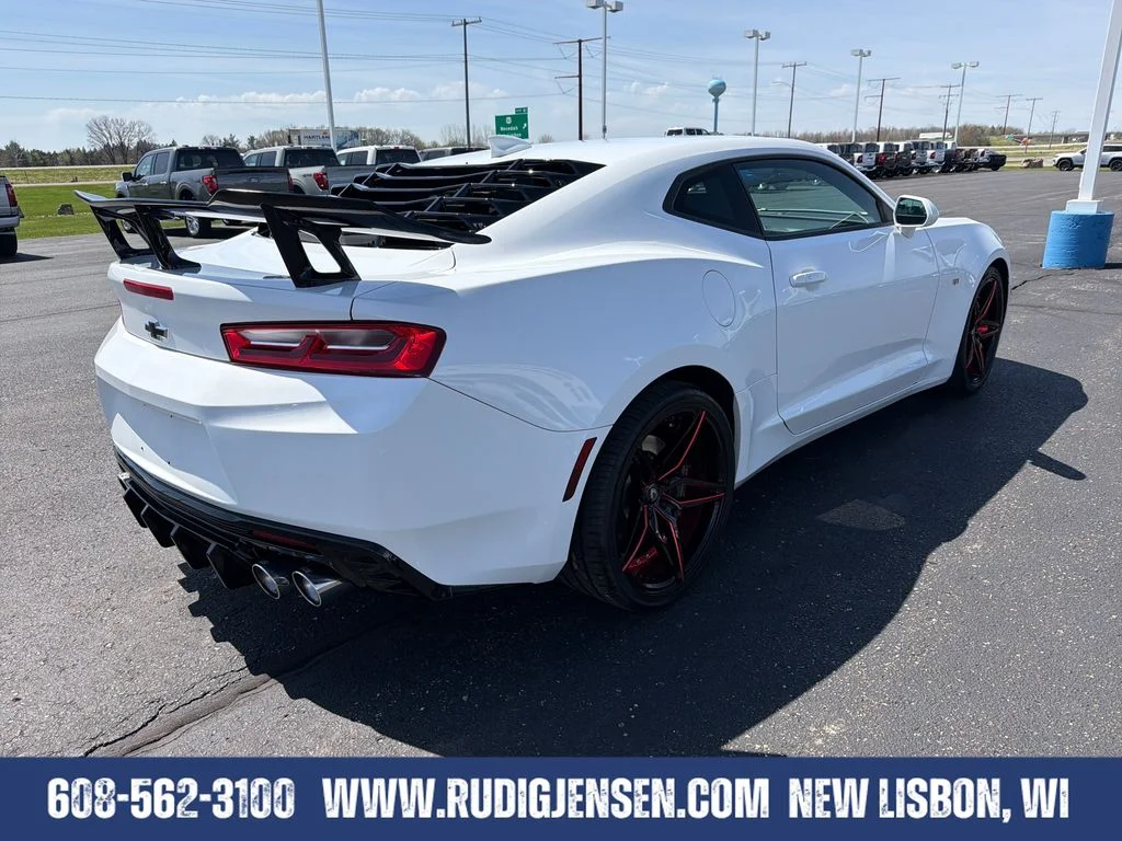 Used 2018 Summit White Chevrolet SS image 5