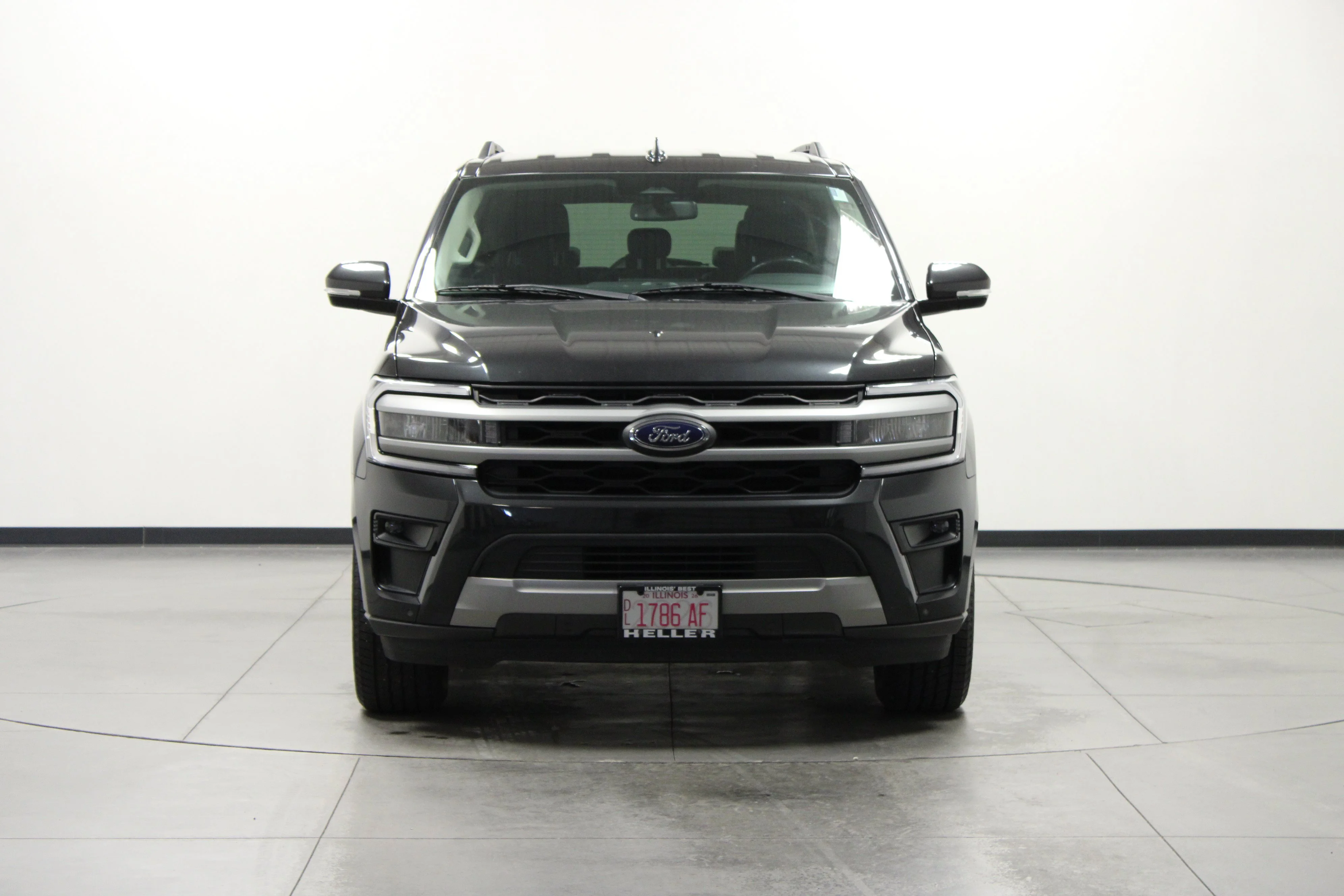 Used 2024 Gray Metallic Ford XLT image 9