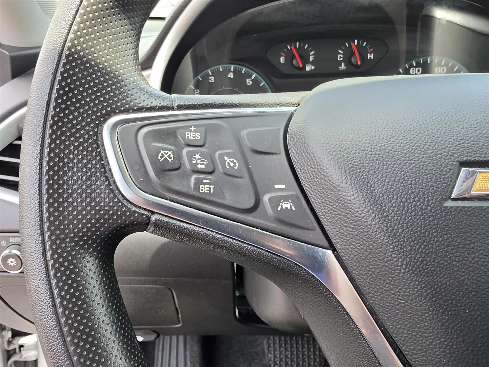 Used 2024 Sterling Gray Metallic Chevrolet LT image 26