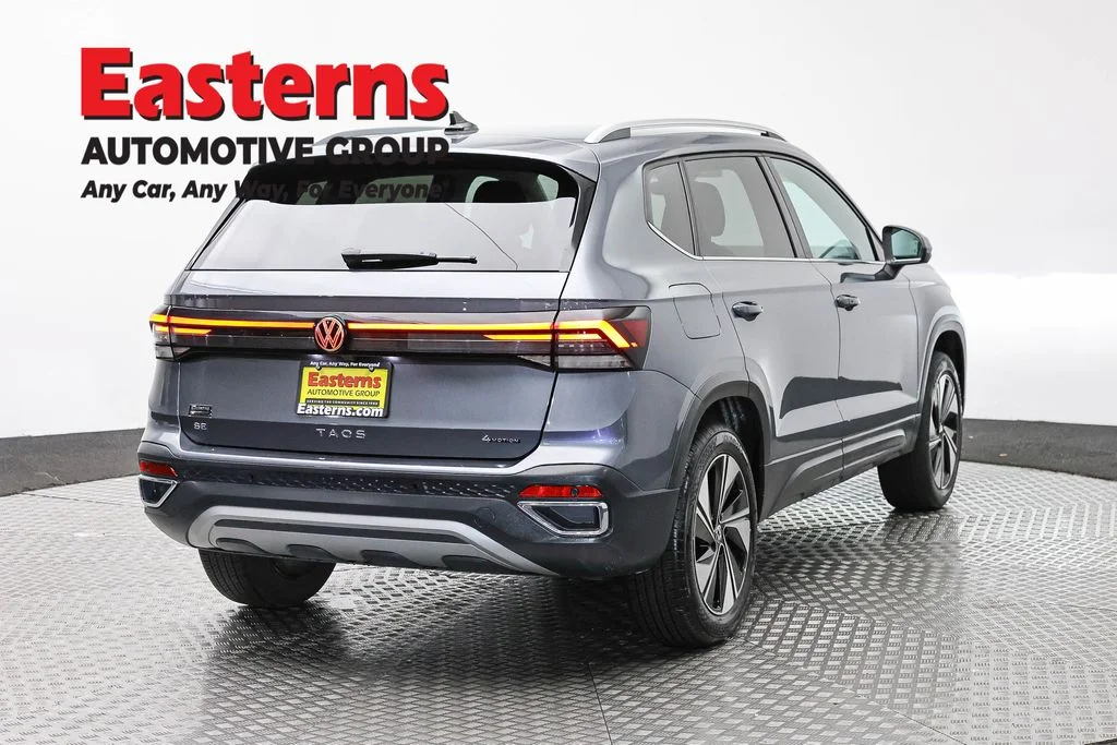 Used 2025 Gray Volkswagen 1.5T SE image 5