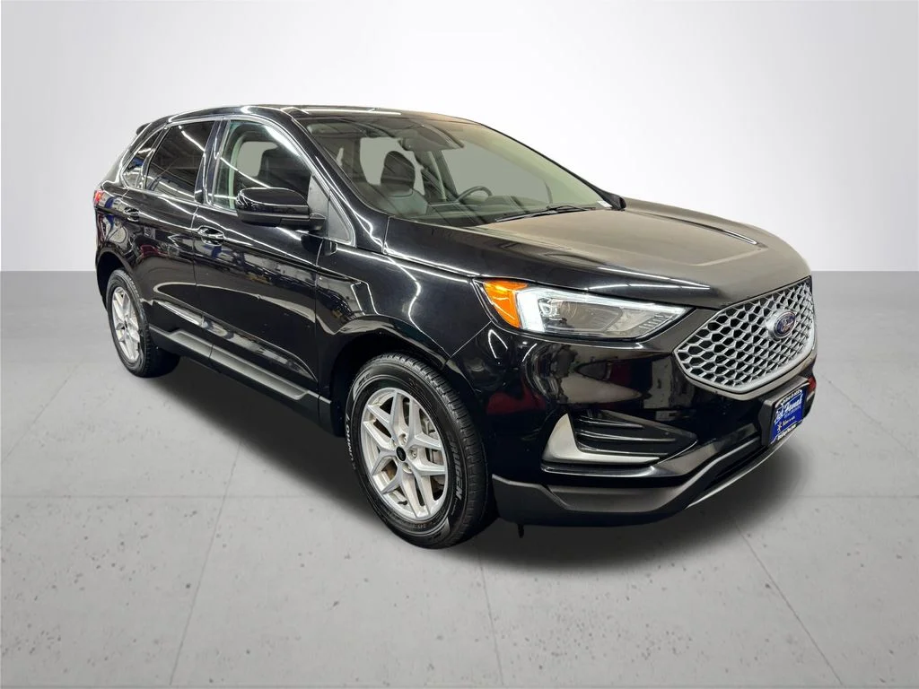 Used 2023 Black Ford SEL image 10