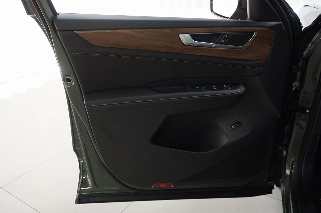 2026 Volkswagen Atlas SE w/Tech - Photo 26